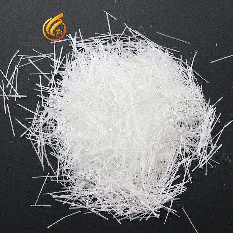 Para vergalhões, use fibra de vidro AR resistente a álcalis