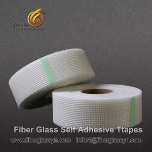 Fita autoadesiva de fibra de vidro para uso em juntas de gesso cartonado